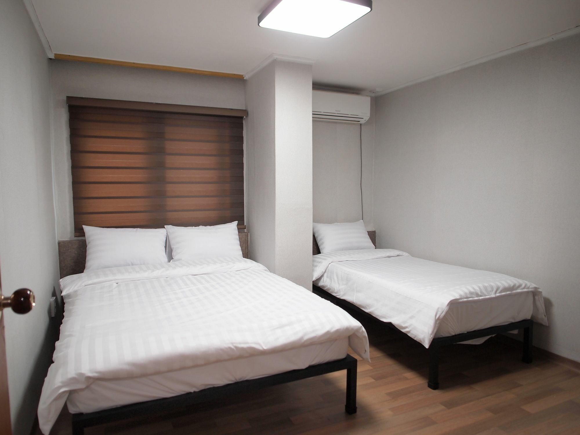 Hostel Gaon Sinchon Seúl Exterior foto
