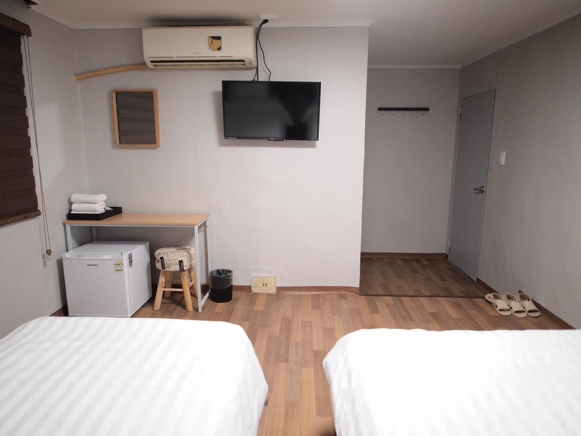 Hostel Gaon Sinchon Seúl Exterior foto